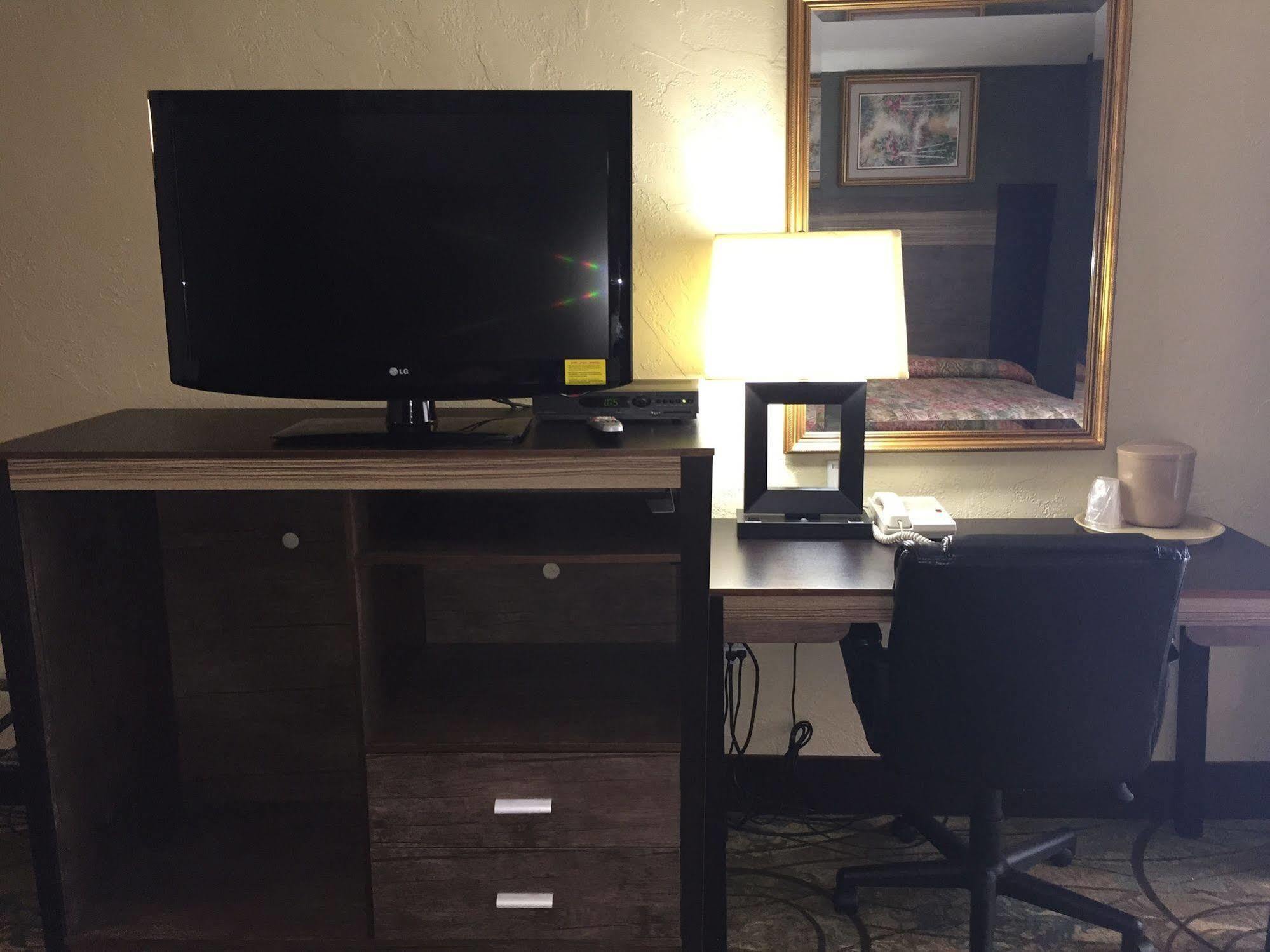 Track & Turf Motel Mount Laurel Luaran gambar