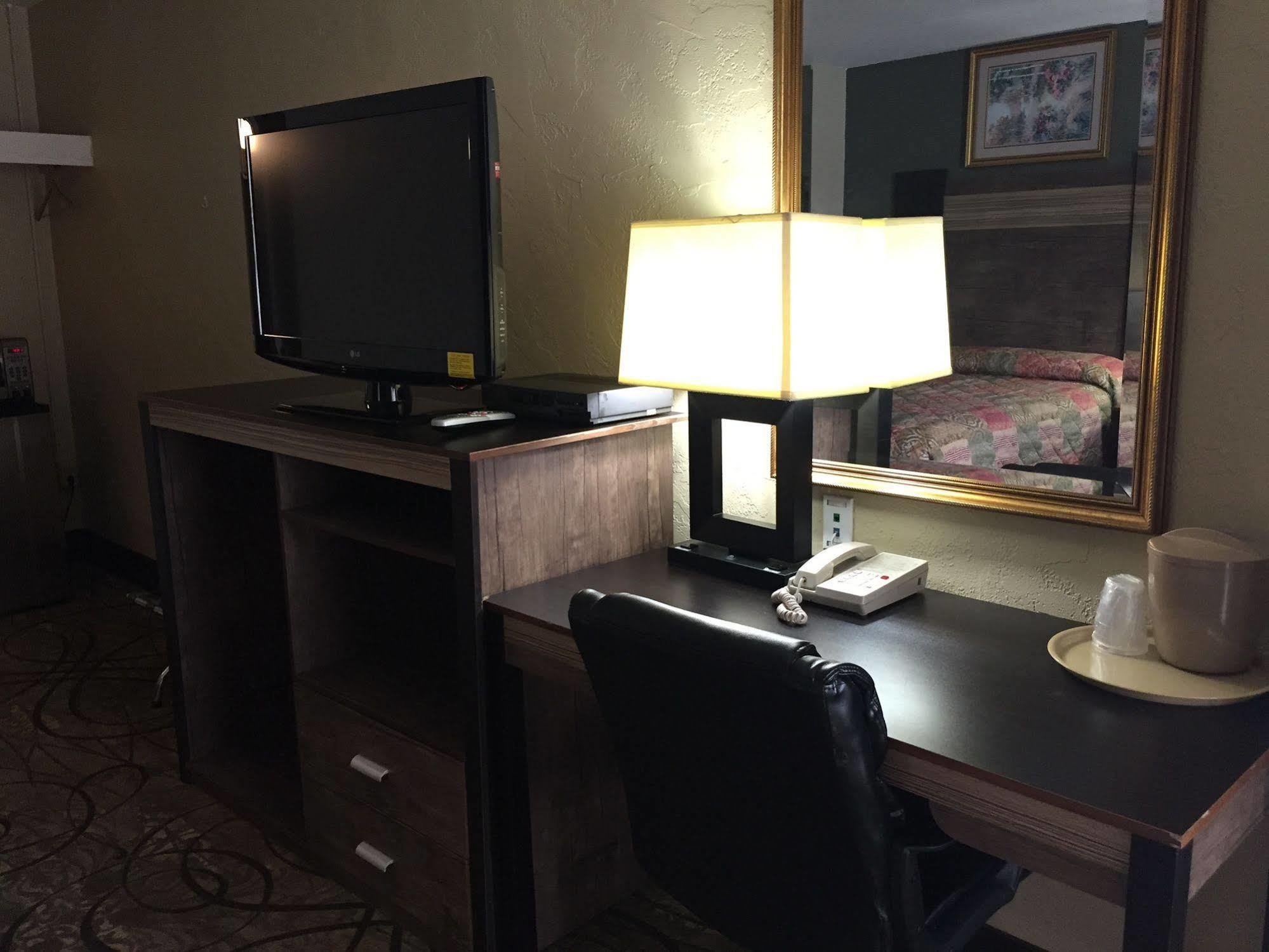 Track & Turf Motel Mount Laurel Luaran gambar