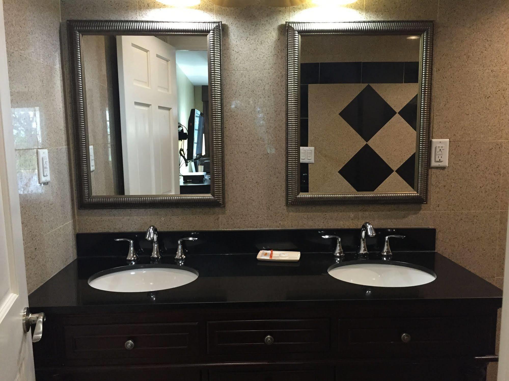 Track & Turf Motel Mount Laurel Luaran gambar