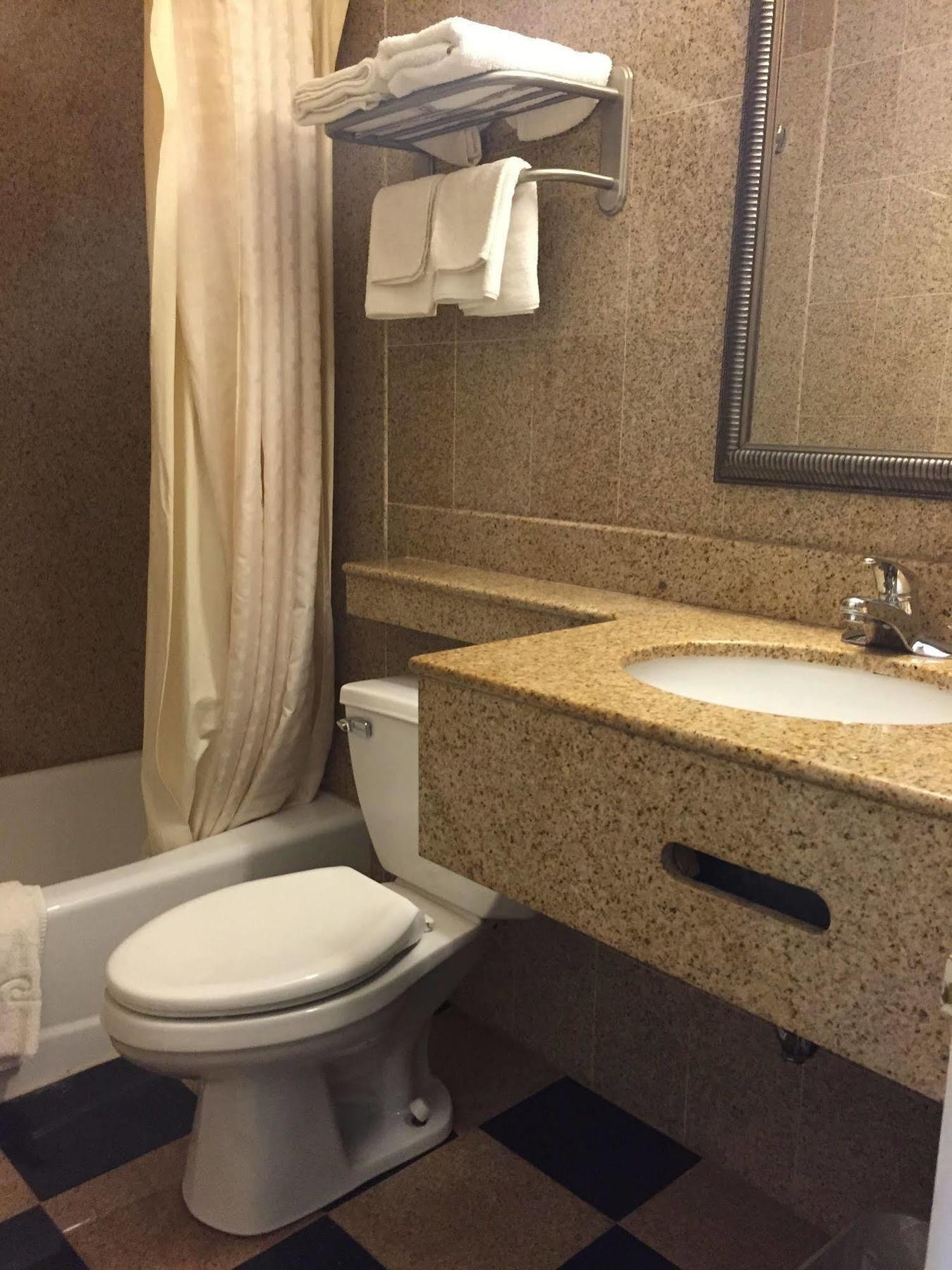Track & Turf Motel Mount Laurel Luaran gambar